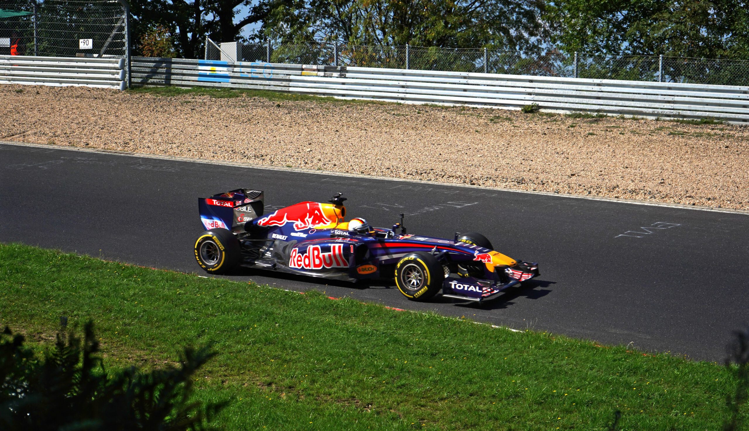 RB7 Seb vettel 16-9